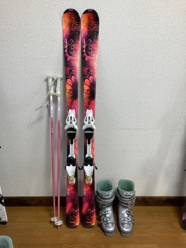 Hartスキー板、DROMITEブーツ、ストックの3点セット