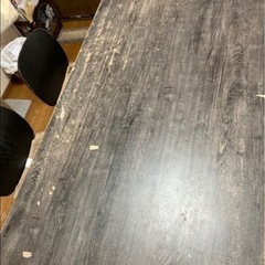 ダイニングテーブルの画像