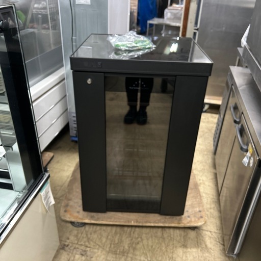 7165【鍵付き 美品】2023年製 フォルスタージャパン ワインセラー 36本 7165【鍵付き 美品】2023年製 フォルスタージャパン ST-SV140Gワイン