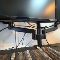 モニターアーム と 23インチLGモニター2枚セット　無料　取りに来てくれる方限定　の画像