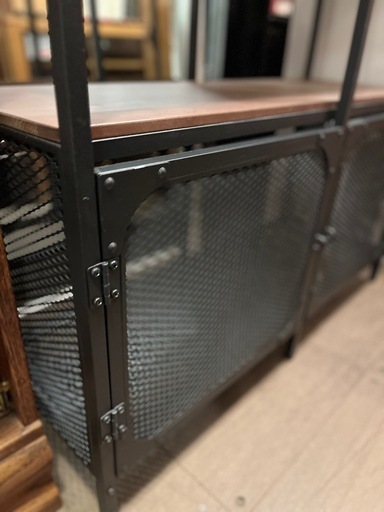 《売約済》インダストリアル メッシュ扉 キャビネット シェルフ 収納棚 スチール×木天板 / industrial mesh cabinet shelf steel wood storage  IKEA イケア FJÄLLBO フィエルボ シェルフユニット オープンシェルフ 棚 FJALLBO ikea 完成品 リビング シェルフ スチール 無垢材 木製 インダストリアル　