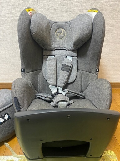 Cybex Sirona サイベックス シローナ　伊勢丹限定　チャイルドシート ISOFIX