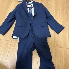 H&M  120 スーツの画像