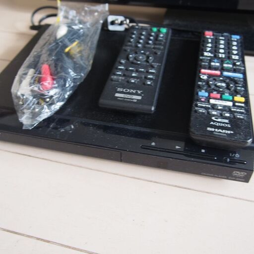 SHARP　シャープ　LC-32S5　32型液晶テレビ　SONY　＋　DVDプレイヤー　DVP-SR20