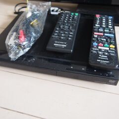SHARP　シャープ　LC-32S5　32型液晶テレビ　SONY　＋　DVDプレイヤー　DVP-SR20の画像