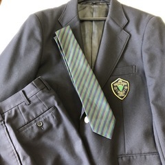 星槎国際高等学校　男子制服の画像