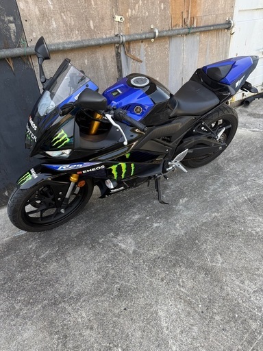 yzf-r25 限定モンスターエナジーモデル　値下げしました。