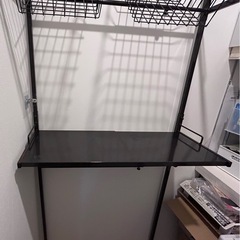 【決まりました 】洗濯機棚　省スペース　ランドリー収納　突っ張り式　棚板2枚　高さ自由に調節　カゴ2つ説明書の画像