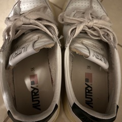 AUTRY スニーカー　の画像