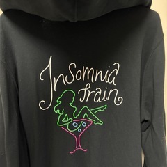SEKAI NO OWARIのライブ「INSOMNIA TRAIN」のジップアップパーカーの画像