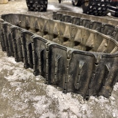 ホンダ 除雪機 HS970 HSS970Ｎ HSS760Ｎ HS1170 等　クローラー 14-60×21 キャタピラ ゴムクローラー 左右セットの画像