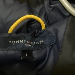 【受渡し予定者決定】TOMMY HILFIGER ダウンジャケット Lサイズ フード付きの画像