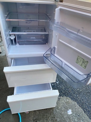 NO B18 ★格安特価★福岡市内配送設置無料★AQR-SV24H-W 冷蔵庫 SVシリーズ アンティークホワイト [238L /3ドア /右開きタイプ] 2019年 Amazon.co.jp: アクア 238L 3ドア冷蔵庫（アンティークホワイト）【右
