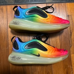 NIKE レインボーカラー　の画像