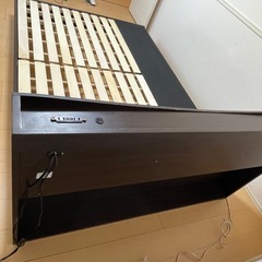 ダブルベッドフレーム収納、照明付きの画像