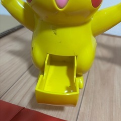 ピカチュウ2体の画像