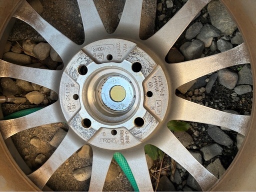 【受け渡し予定者決定】【KYOHO製】185/60R15 スタッドレス＋アルミ4本 2018年製 フィールダー使用