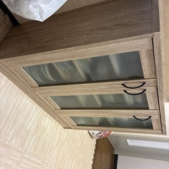食器棚の画像