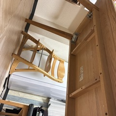 ダイニングテーブルの画像