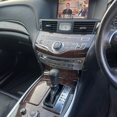 日産 フーガ 370GT 本革・サンルーフ・シートエアコン付！車検令和9年7月まで☆の画像