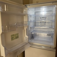 SHARP冷蔵庫の画像