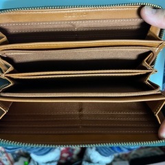 GLEVIO ロングウォレット　グリーン　　本革製の画像