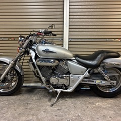 ホンダ　マグナ250 ② 配送可能　支払いは現金or振り込みも可能の画像