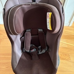 combi チャイルドシートの画像