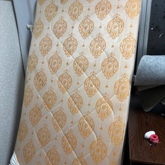【無料】シングルサイズマットレス（使用可・傷あり）の画像