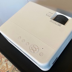 【スタンド付き】LEDプロジェクターの画像