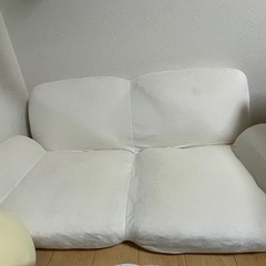 肘付きローソファ(ニトリ)の画像