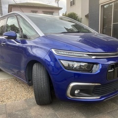 シトロエングランドC4 ピカソブルーHDi限定車フィールの画像