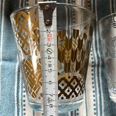 幾何学模様のエッチンググラス 金銀4個セットの画像