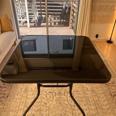 ガーデンテーブルの画像