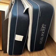 クイーンサイズ　マットレス　ベットフレームの画像