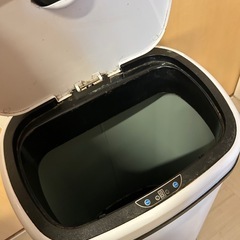 ゴミ箱の画像
