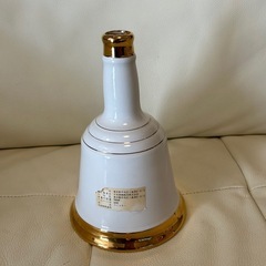 （空瓶）ベルズ  1981年 チャールズ皇太子 ダイアナ妃 結婚記念陶器ボトル 750mlの画像