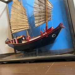 沖縄系 まーらん船 木製帆船模型 大型／ガラスケース付き（引き取り限定） の画像