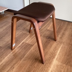 ストゥール（スタッキング）【町田市再生家具】0122Aの画像
