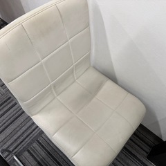 ガラステーブルの画像