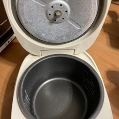 象印 炊飯器 NS-TB10  5.5合の画像