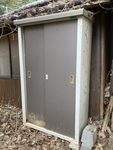 ビニトップ　物置　倉庫　状態良　鍵はありません。1880✖️1100✖️550　