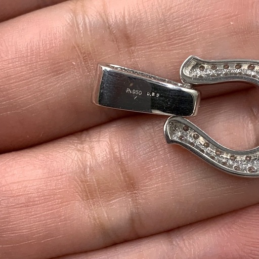 Pt950 馬蹄トップ　ホースシュー　ペンダント　6.1g ダイヤ 0.62ct