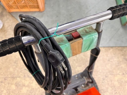 極東  ストロングペッカー SM-8 床材剥がし機 ビニル床タイル CF剥がし 電動 工具 【11087331】