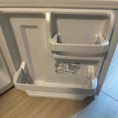 美品 小型冷蔵庫①の画像