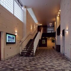 介護職／忙しすぎる介護から卒業！手厚い人員体制！年間休日120日！の画像