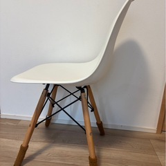イームズチェア　ホワイトの画像