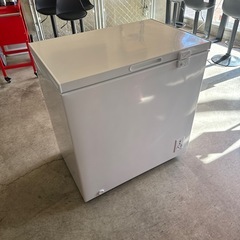 マクスゼン製上開き冷凍庫の画像