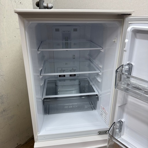 2023年製　三菱　146L 冷蔵庫　MR-P15H-W