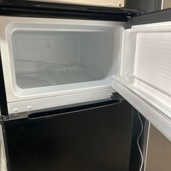 Comfeeノンフロン冷凍冷蔵庫「RCT90BL(E)」の画像